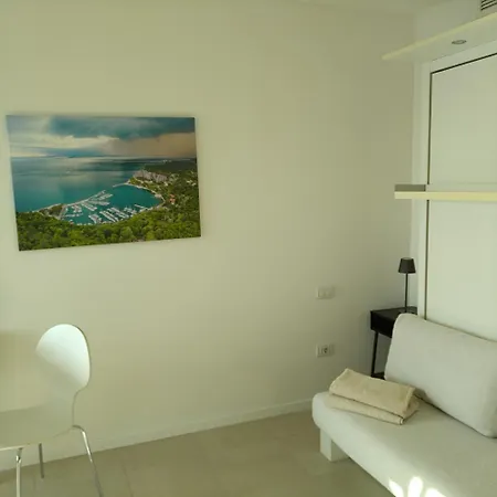 Seaside Apartment *